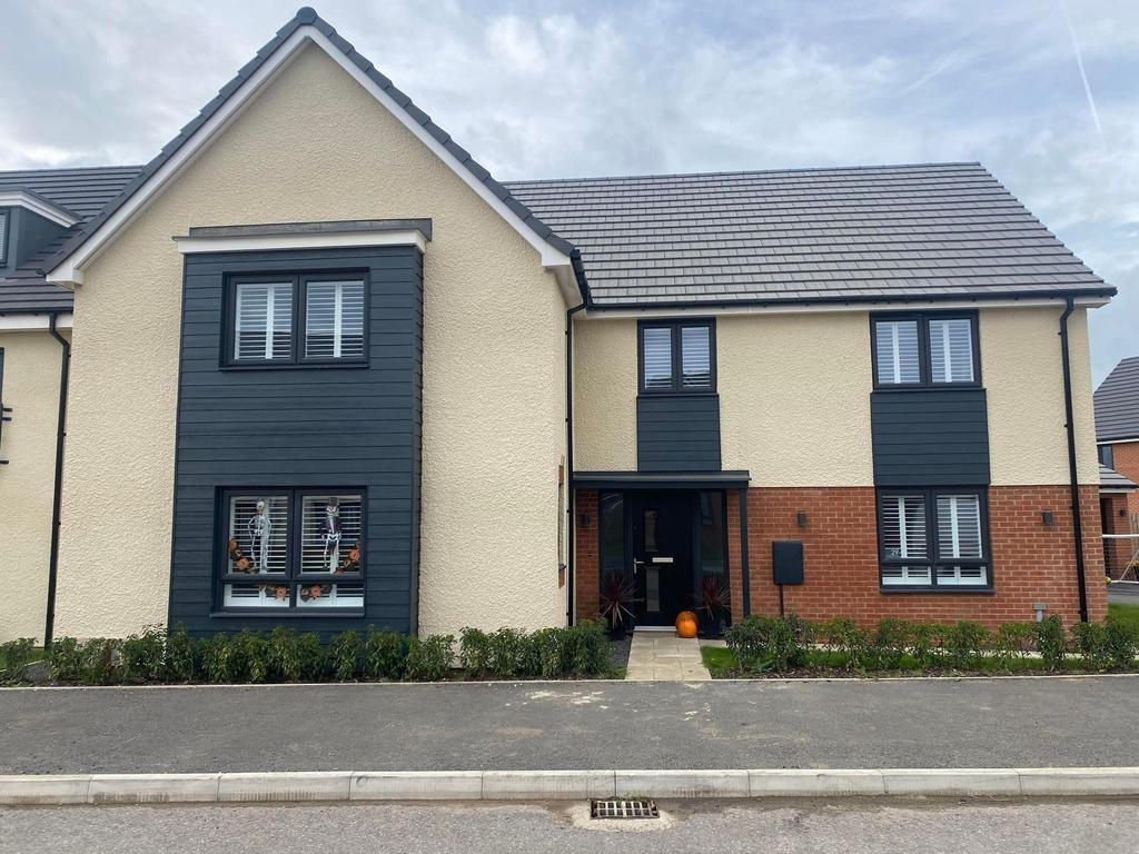 UPVC Window Spray Painting UPVC Window Spray Painting